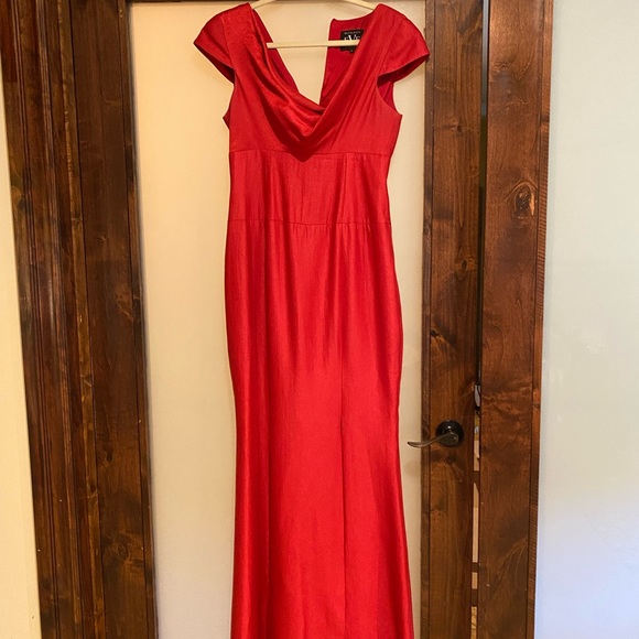 Black Halo Dresses & Skirts - Black Halo elegant red color prom dress / evening dress size 6